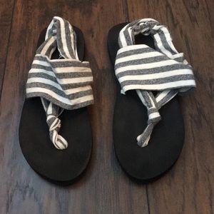 Women’s yoga sling flip flops